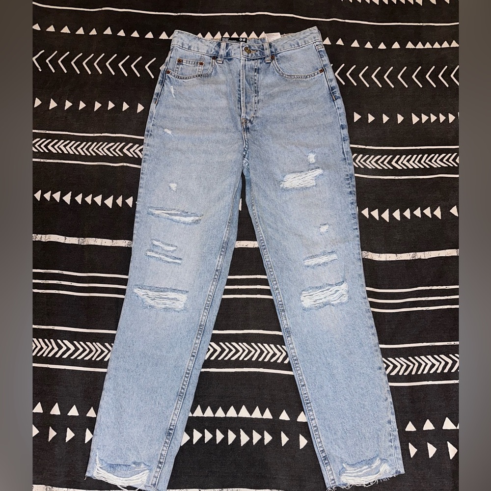🌵NWT H&M Trashed Mom Jeans🌵